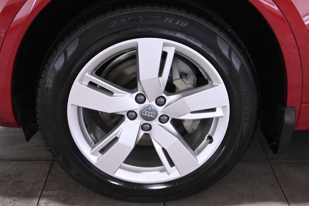 Used 2018 Audi Q5 2.0T Premium Plus w/ Premium Plus Package image 29
