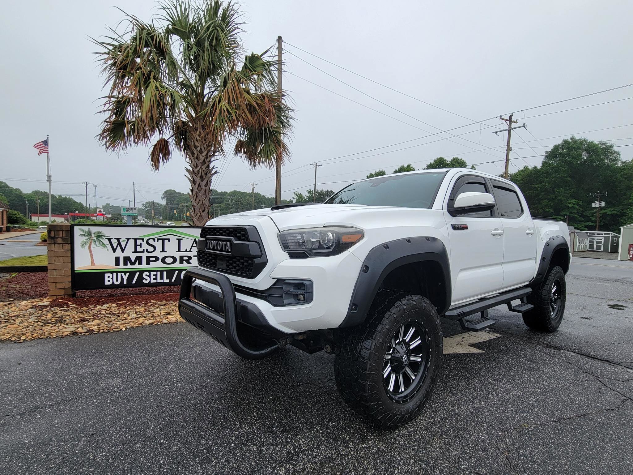 Used 2018 Toyota Tacoma TRD Pro AWD/4WD image 1