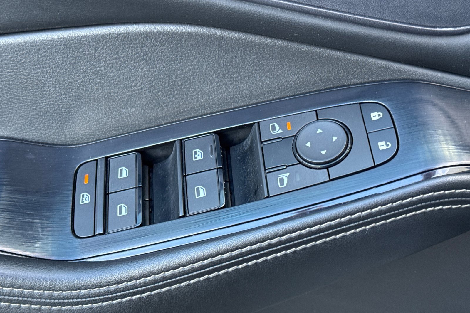 Certified 2024 Nissan Rogue SV image 12