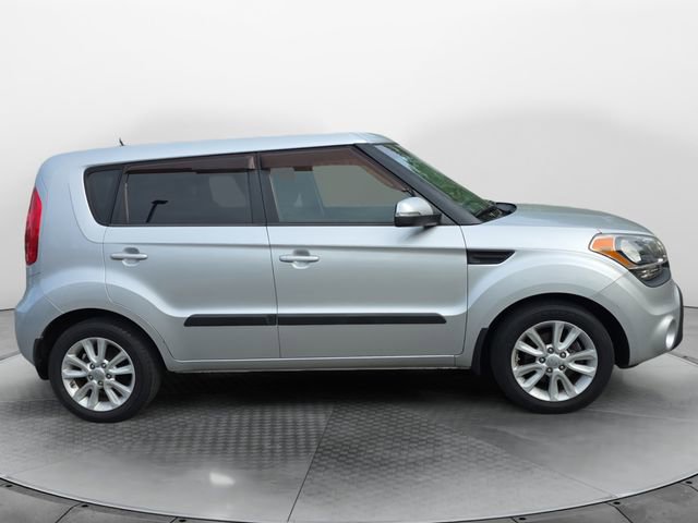 Used 2013 Kia Soul + w/ Audio Pkg FWD image 6