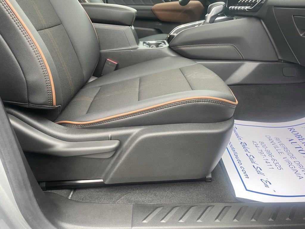 Certified 2024 GMC Canyon AT4 w/ Technology Package image 17