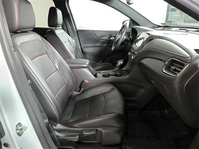 Used 2022 Chevrolet Equinox RS w/ RS Leather Package image 23