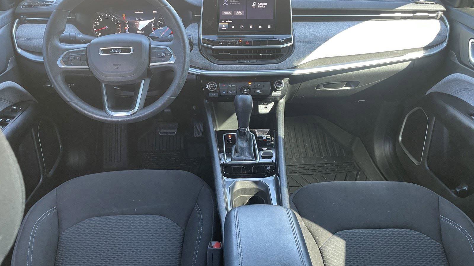 Used 2025 Jeep Compass Sport image 27