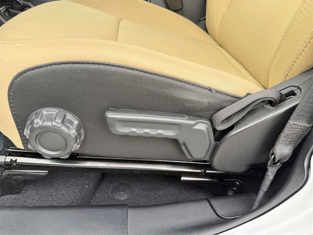 Used 2019 Jeep Wrangler Unlimited Sahara image 33