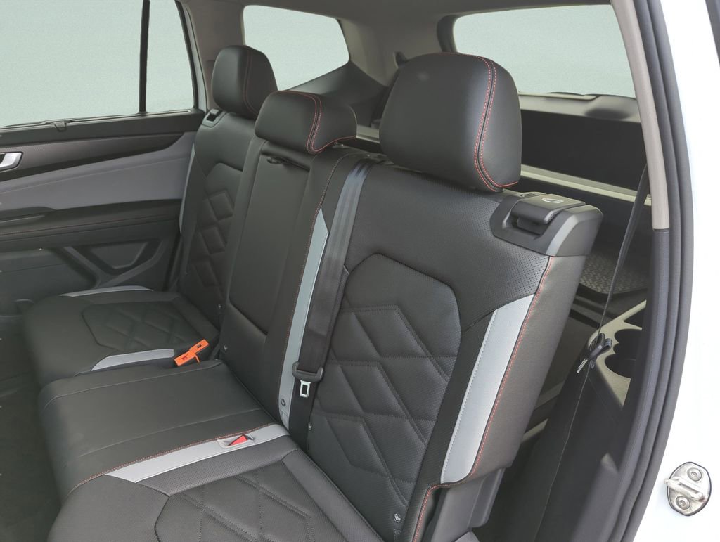 New 2026 Volkswagen Atlas Peak Edition image 23