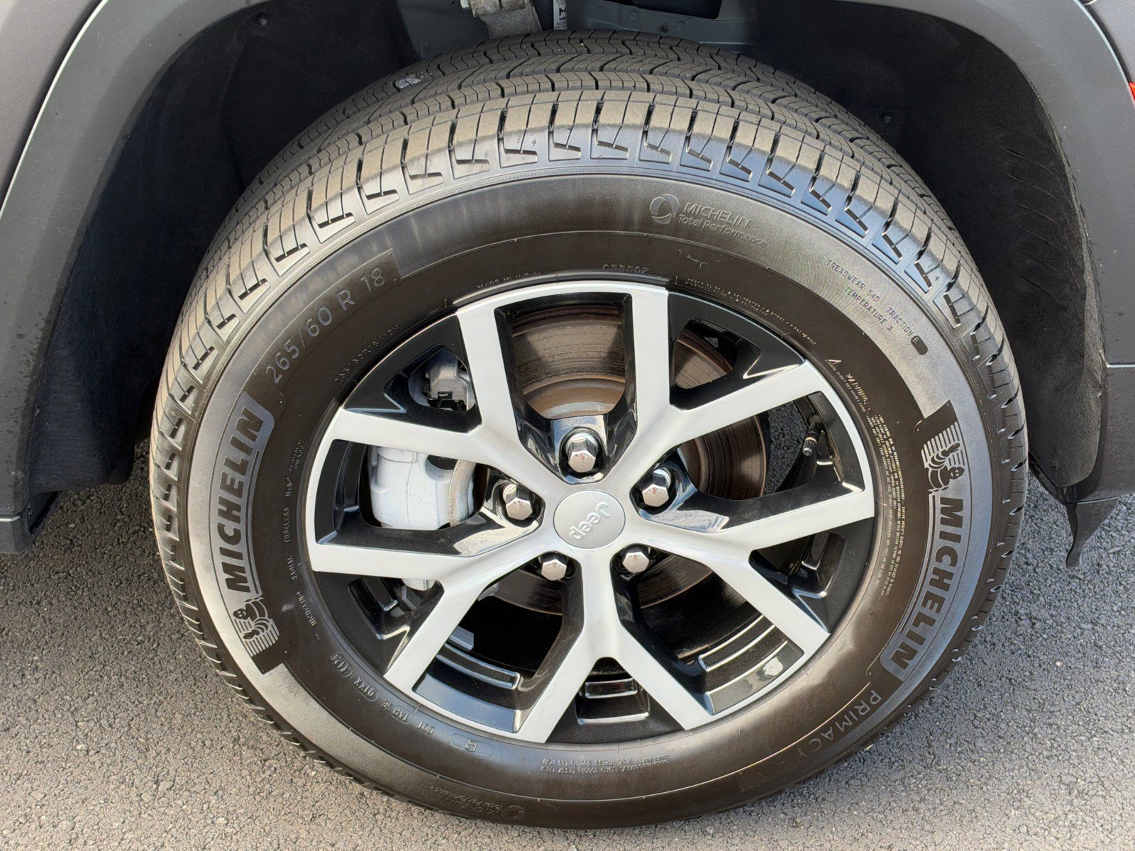 Used 2024 Jeep Grand Cherokee Limited RWD image 12