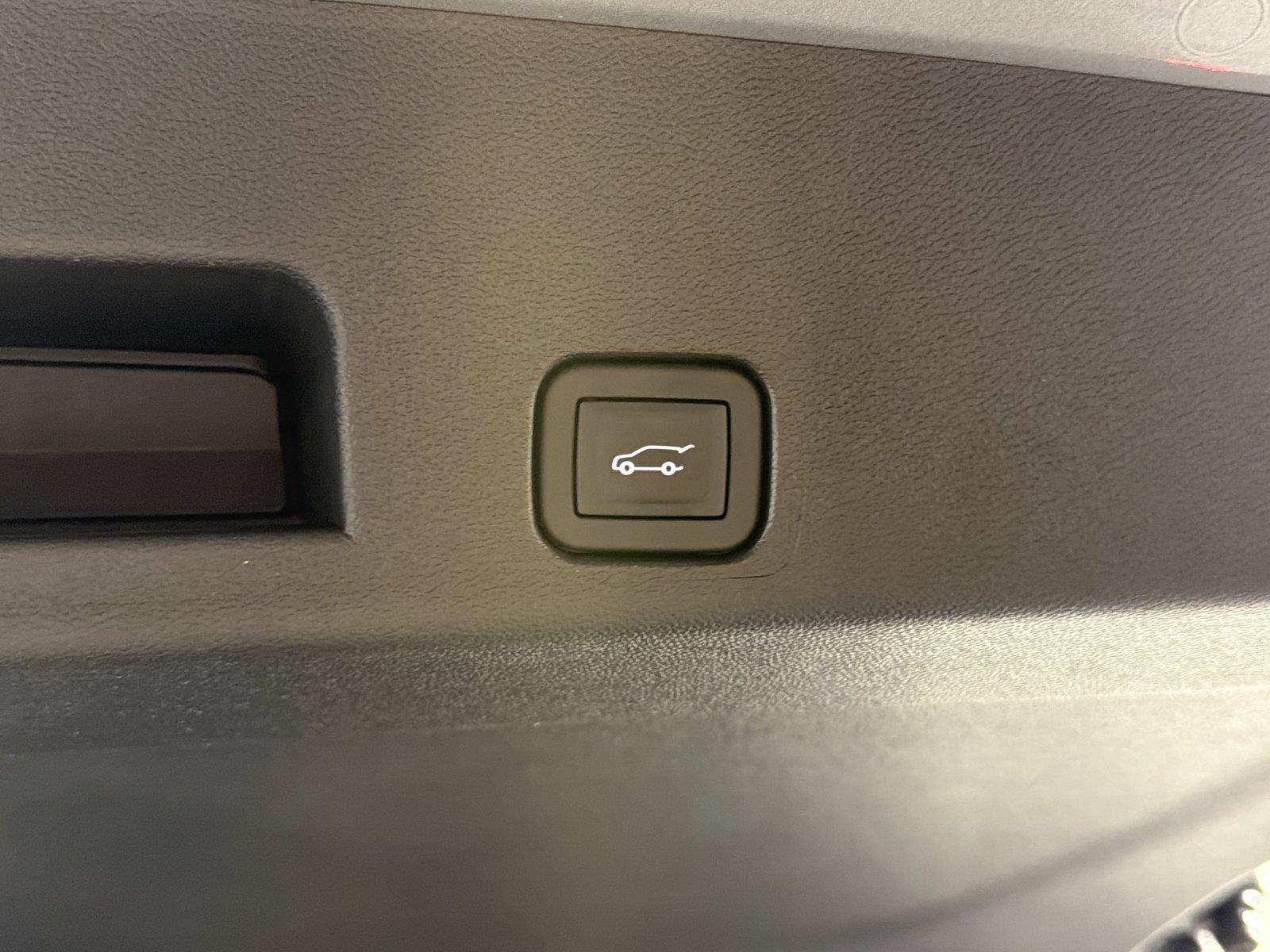 New 2027 GMC Acadia Elevation w/ Black Edition FWD image 18