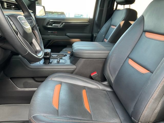 Used 2024 GMC Sierra 1500 AT4 w/ Technology Package AWD/4WD image 5