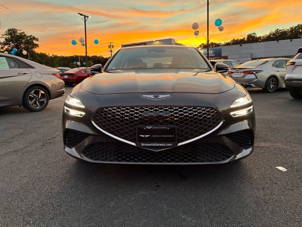 Used 2025 Genesis G70 2.5T AWD/4WD image 2