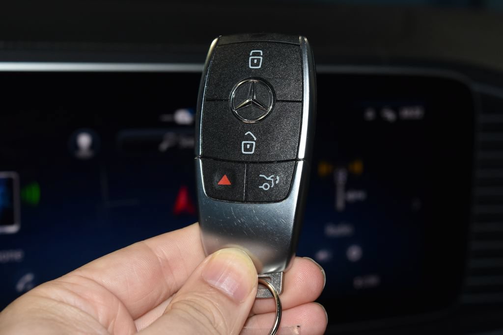 Certified 2024 Mercedes-Benz GLS 450 4MATIC image 17