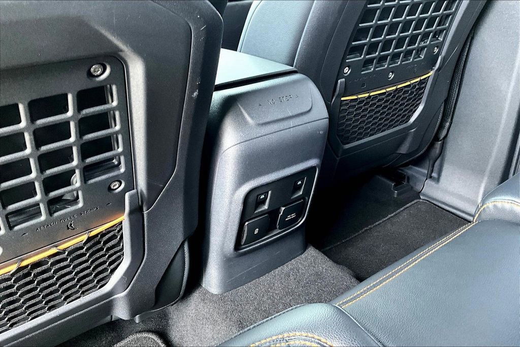 Used 2022 Ford Bronco Badlands image 12