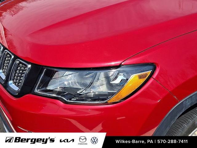 Used 2018 Jeep Compass Limited image 10