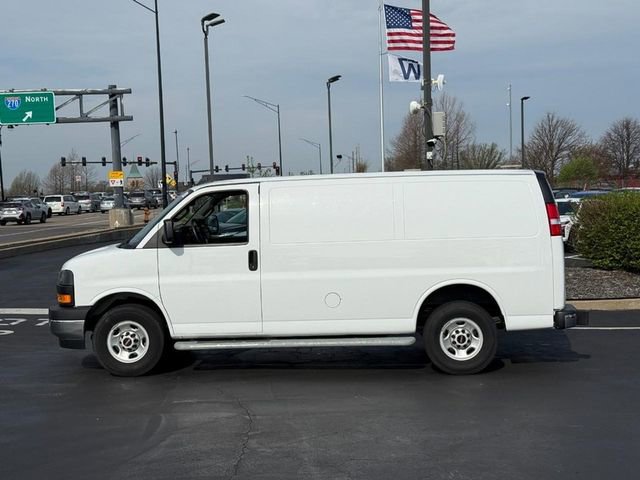 Used 2024 GMC Savana 2500 w/ Driver Convenience Package RWD image 2
