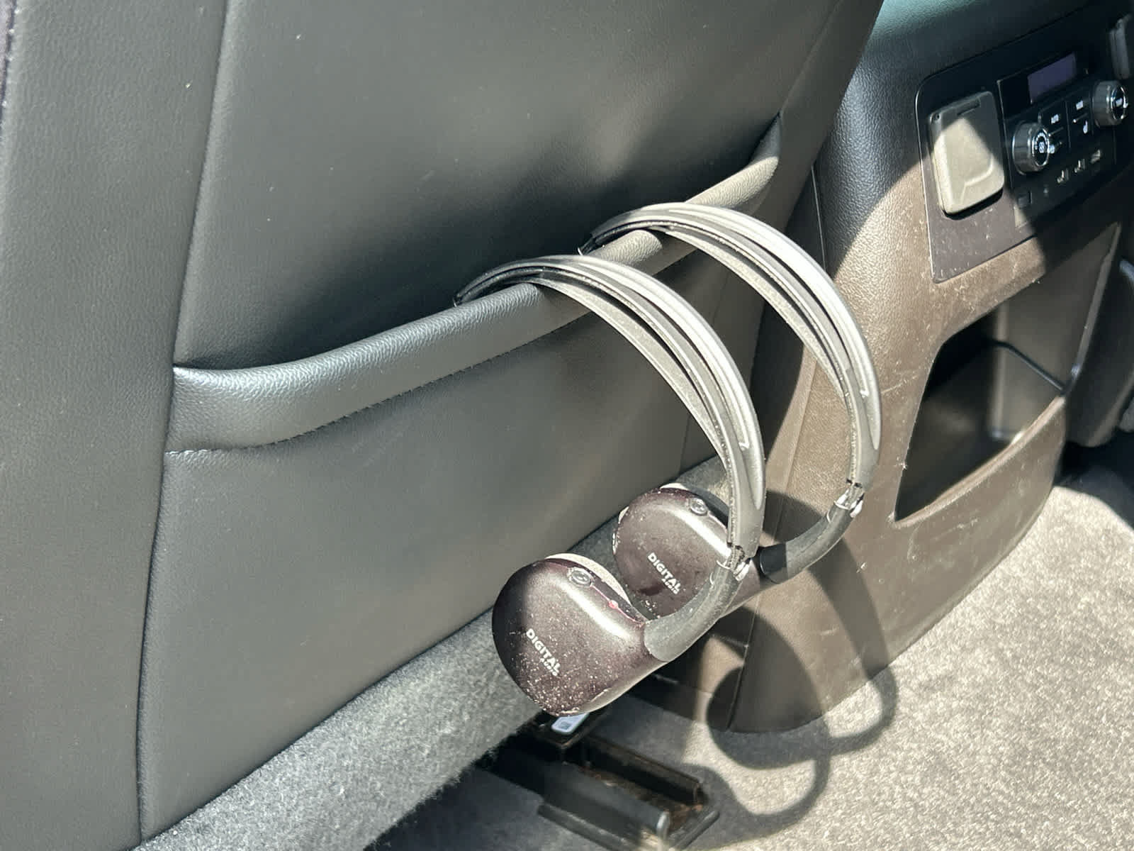 Used 2019 Chevrolet Suburban Premier AWD/4WD image 26