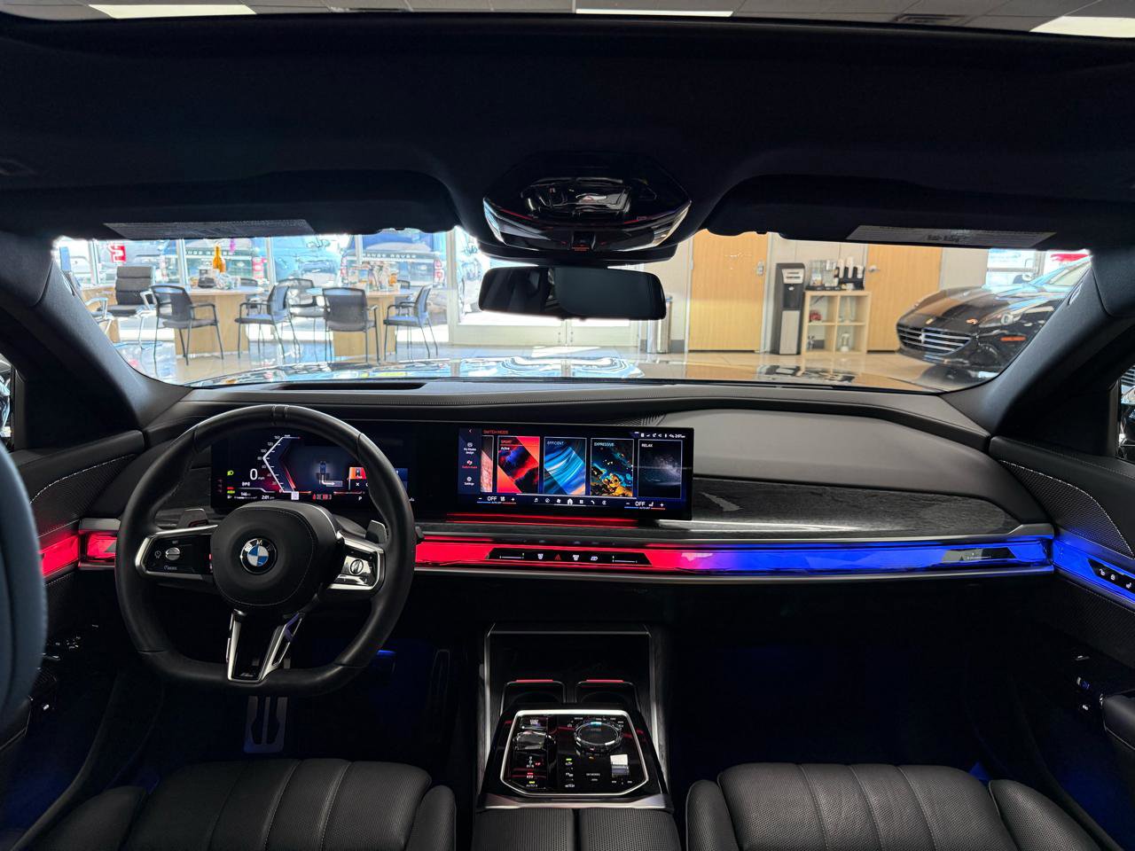 Used 2023 BMW 760i xDrive image 11