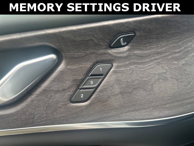 New 2025 Jeep Grand Cherokee L Overland w/ Luxury Tech Group IV image 12