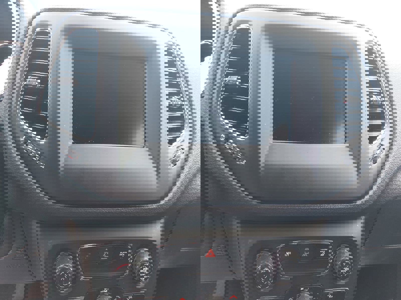 Used 2017 Jeep Compass Latitude w/ Popular Equipment Group image 21