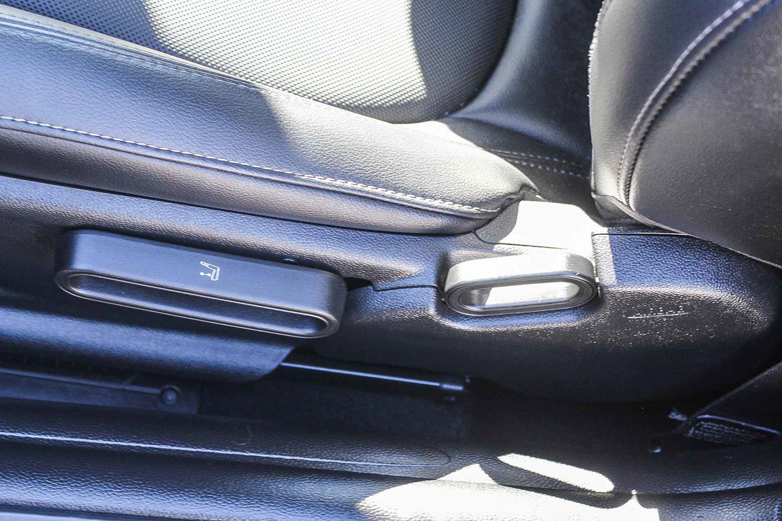 Used 2017 MINI Cooper S image 21