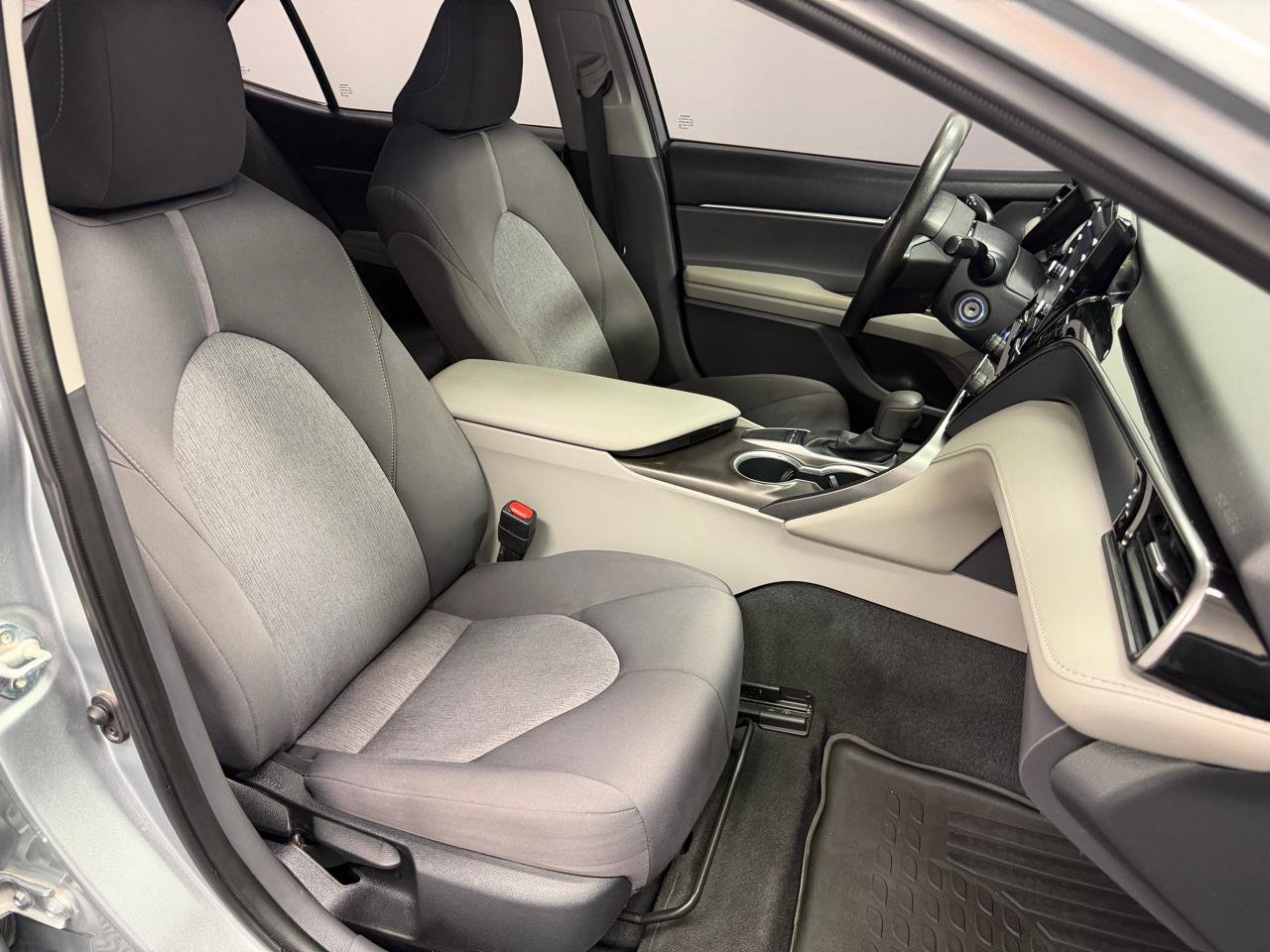 Used 2023 Toyota Camry LE FWD image 12