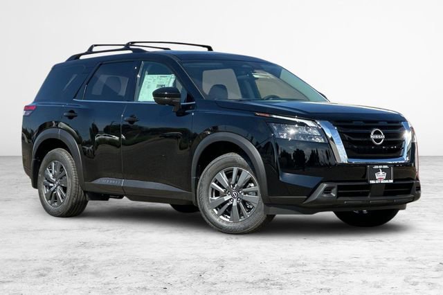 New 2025 Nissan Pathfinder SV image 2