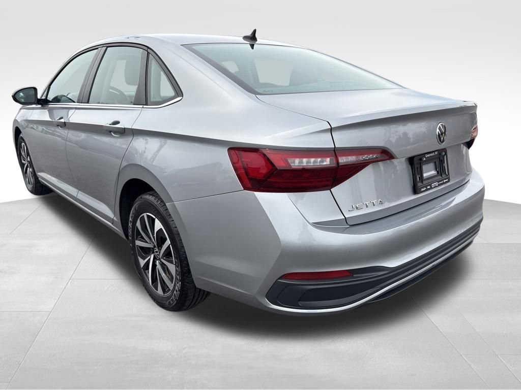 Used 2024 Volkswagen Jetta S image 5