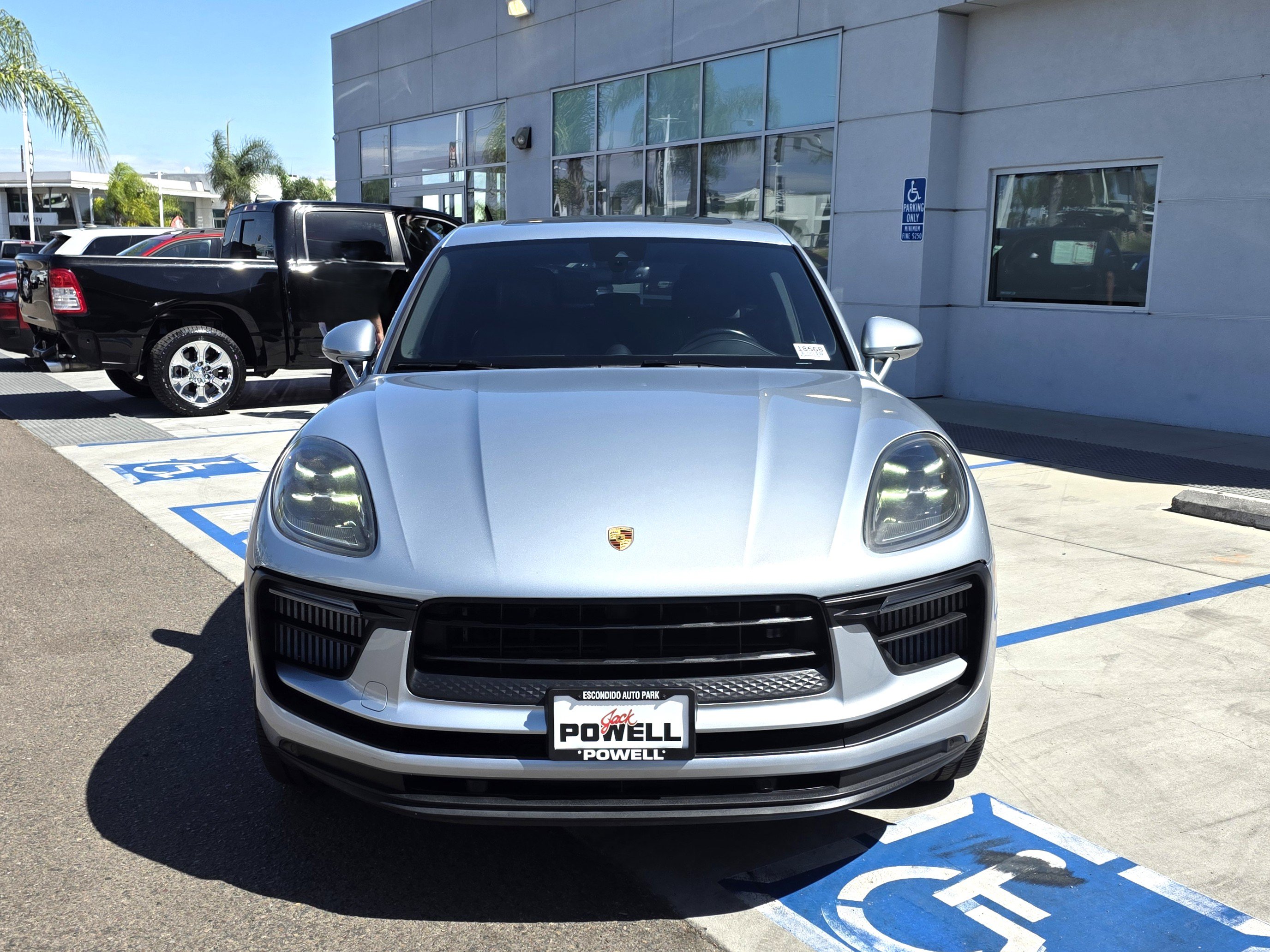 Used 2022 Porsche Macan S AWD/4WD image 8