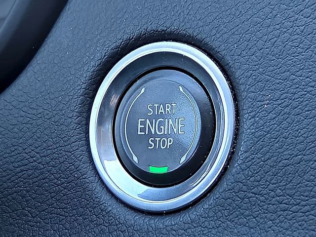 Used 2021 Cadillac XT4 Luxury w/ Cold Weather Package image 22