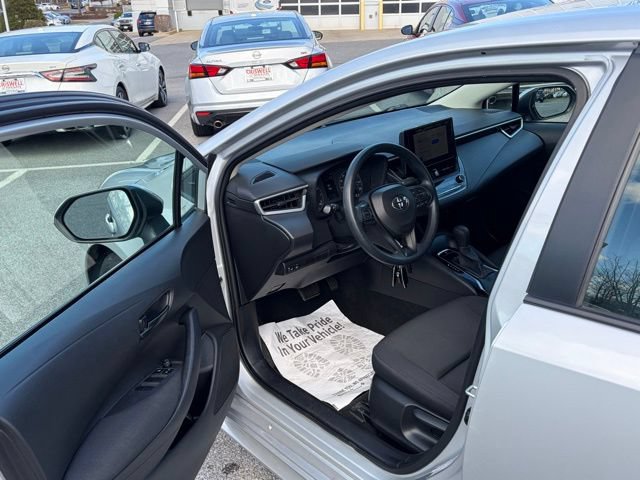 Used 2023 Toyota Corolla LE FWD image 14