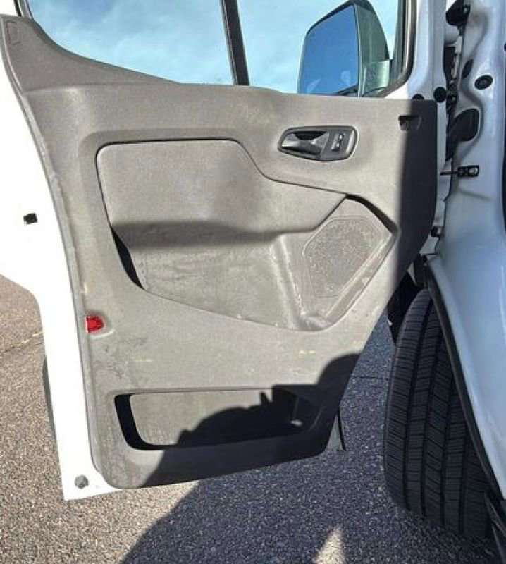 Used 2023 Ford Transit 250 Medium Roof AWD image 17