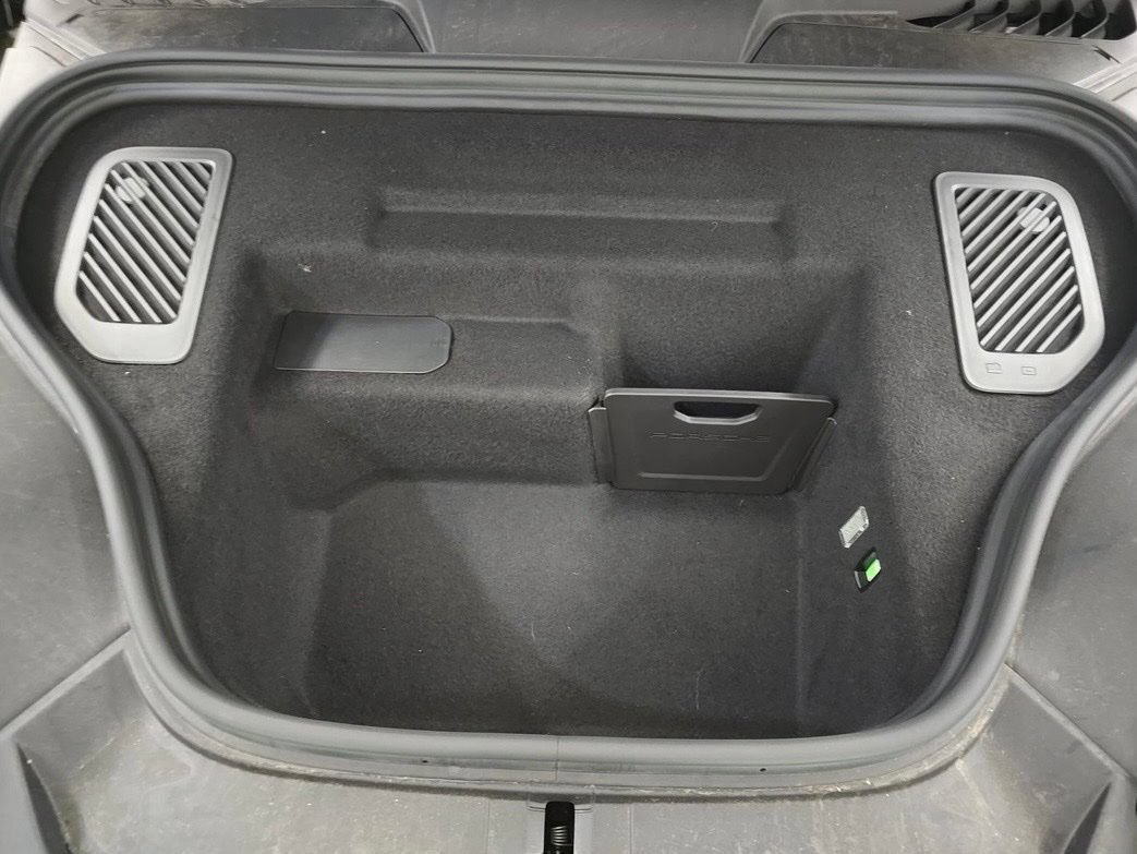 Used 2024 Porsche Macan 4 Electric AWD/4WD image 4