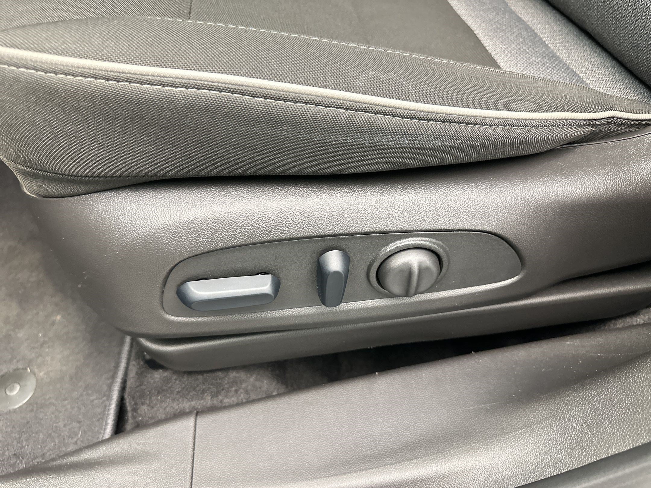 Certified 2025 Chevrolet TrailBlazer LT w/ Convenience Package FWD image 14