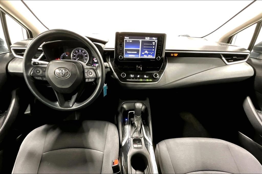 Used 2022 Toyota Corolla LE image 18