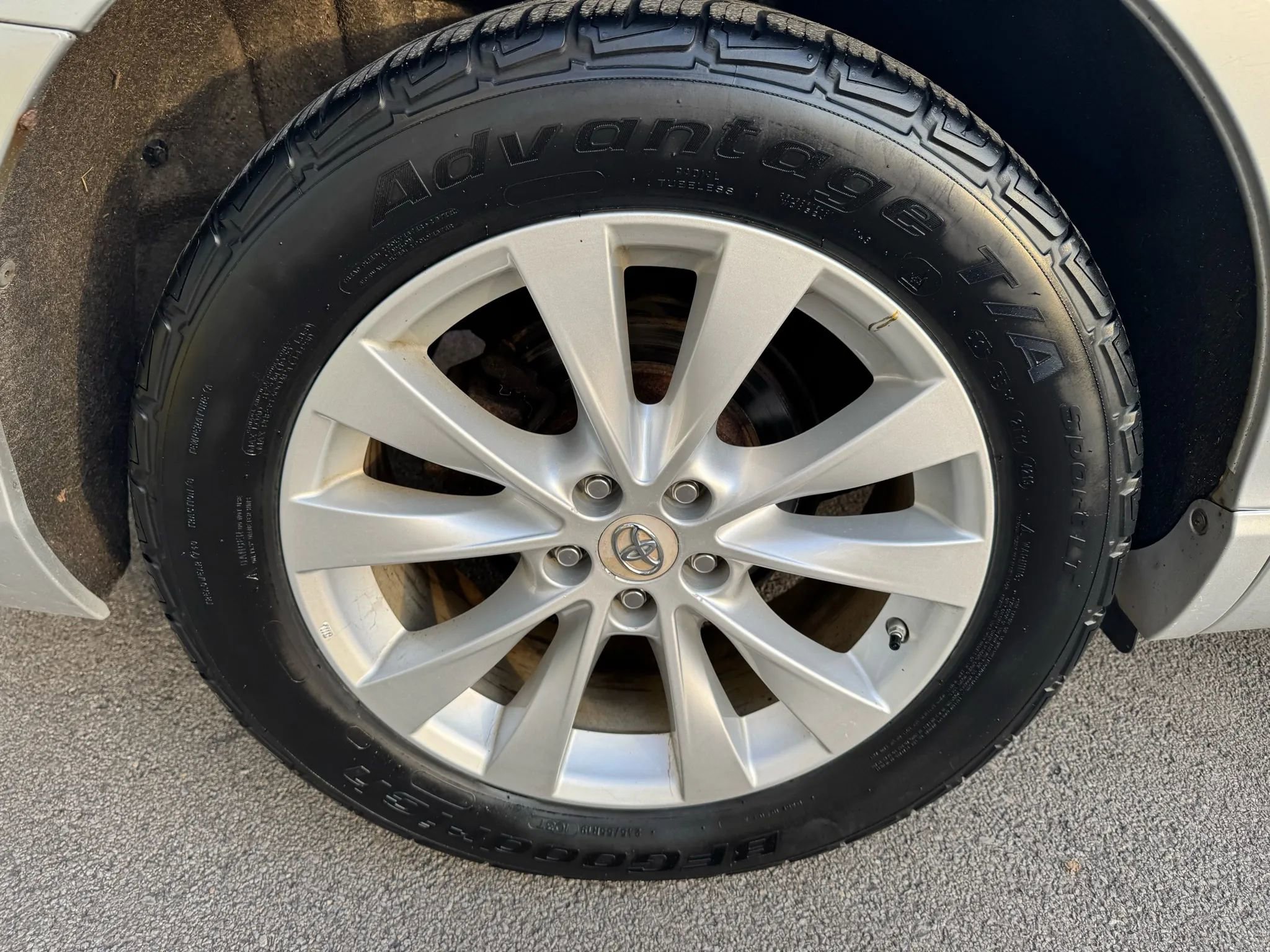 Used 2013 Toyota Venza XLE AWD/4WD image 26