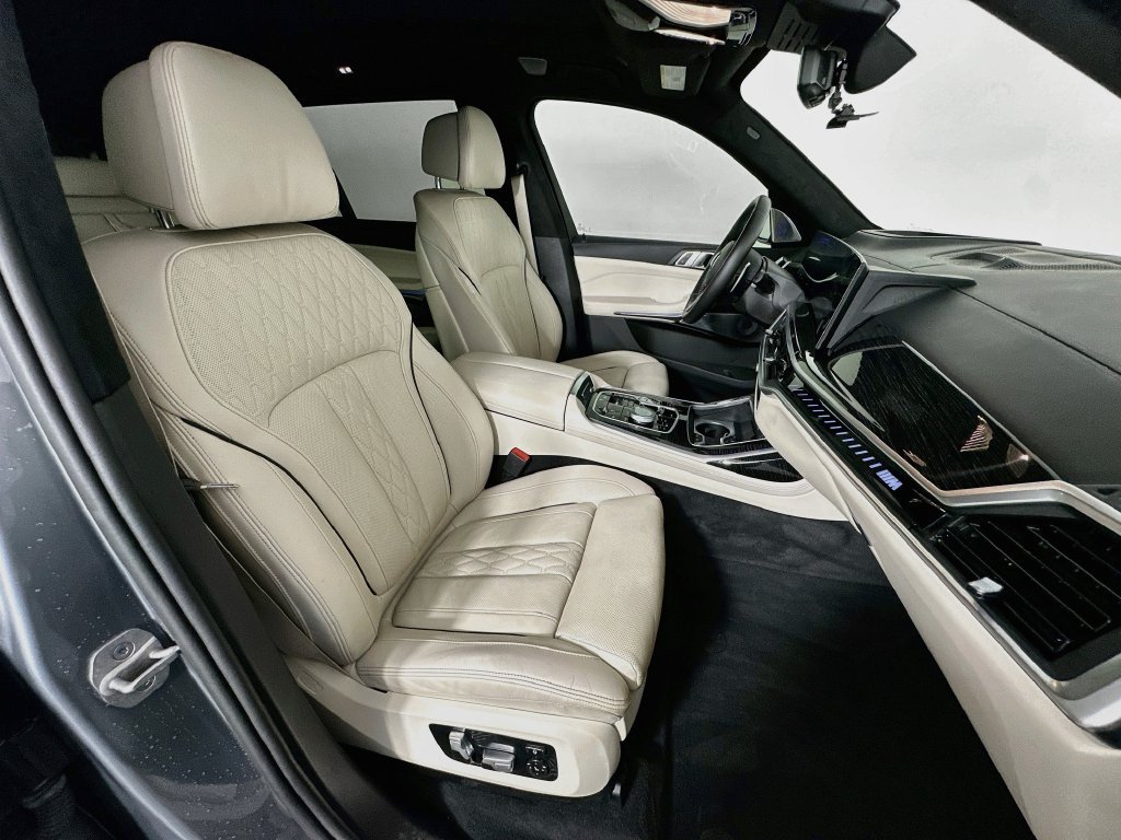 Certified 2024 BMW X7 M60i w/ Executive Package AWD/4WD image 30