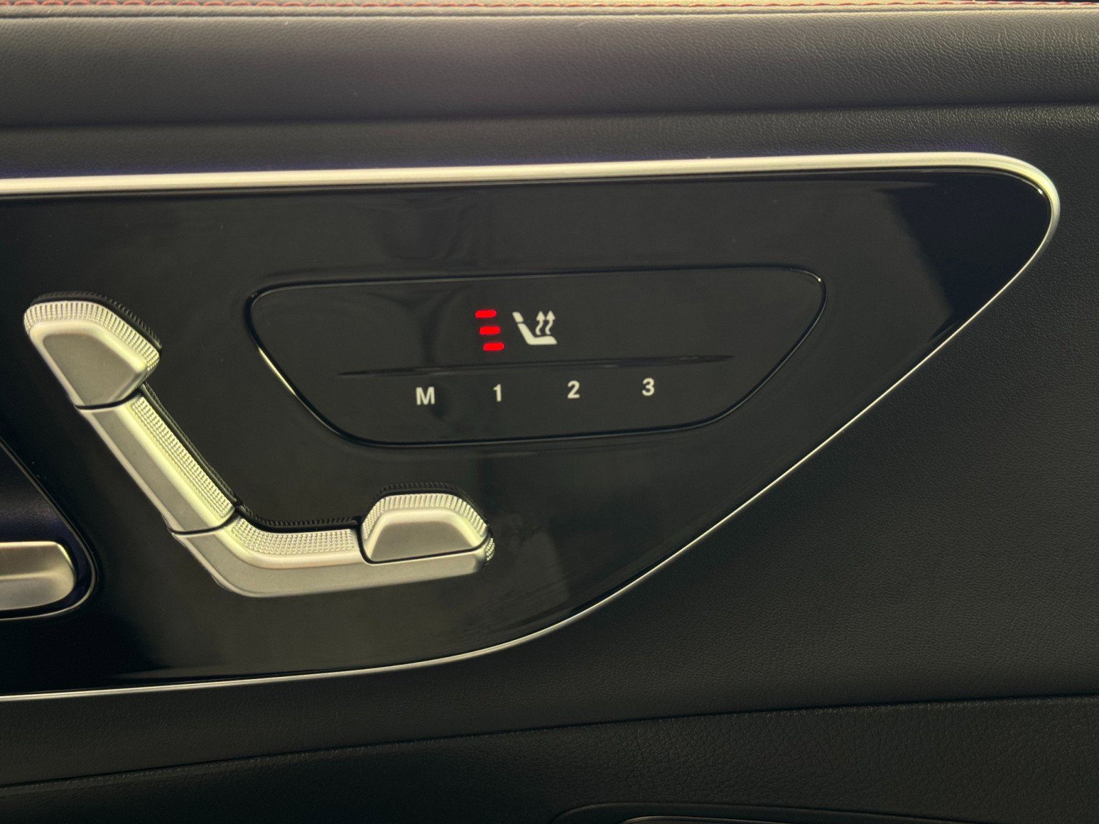 Used 2024 Mercedes-Benz GLC 43 AMG 4MATIC image 18