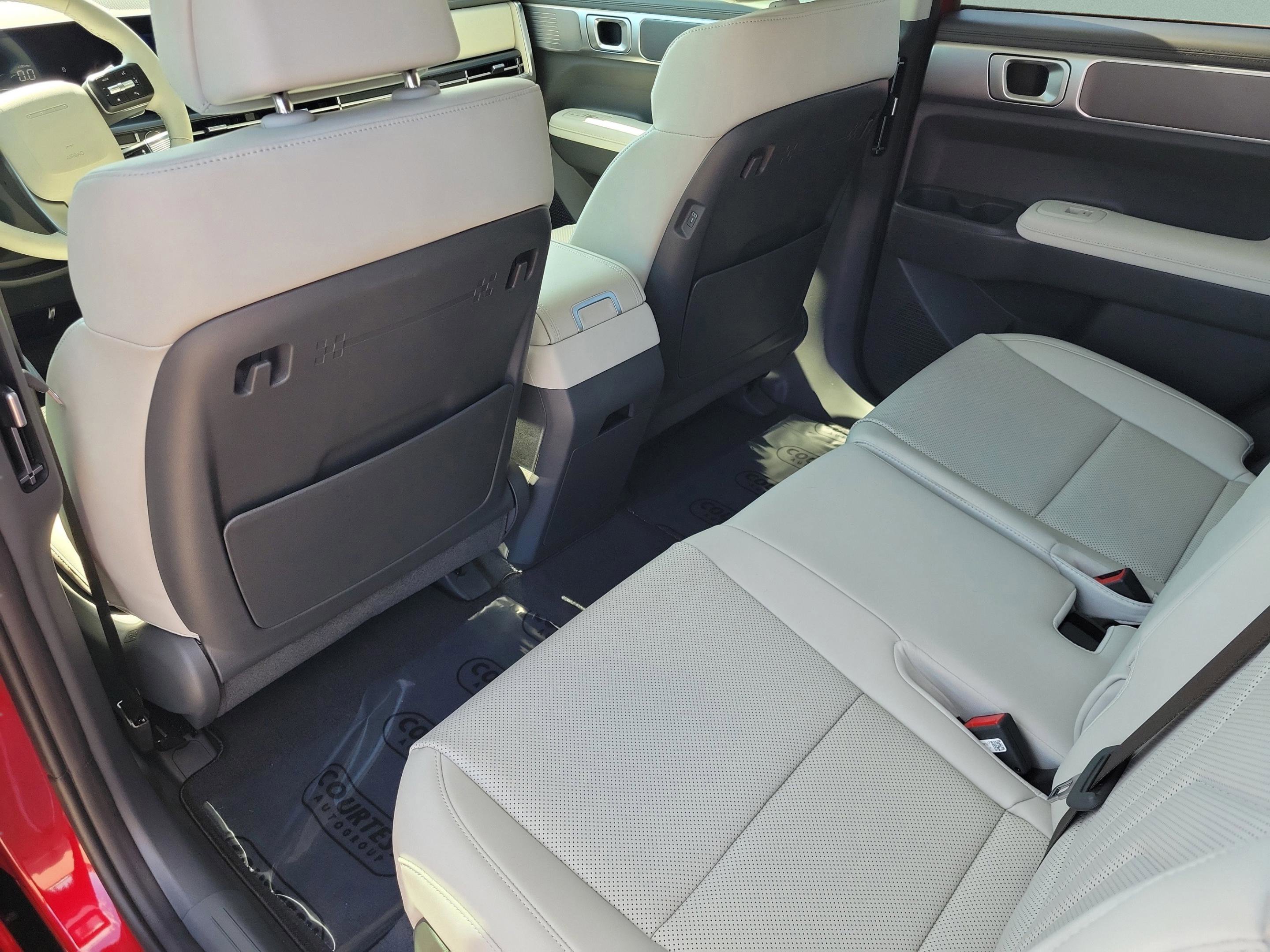 New 2026 Hyundai Santa Fe SEL image 7