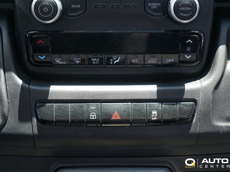 Used 2025 RAM ProMaster 2500 w/ Convenience Group FWD image 21