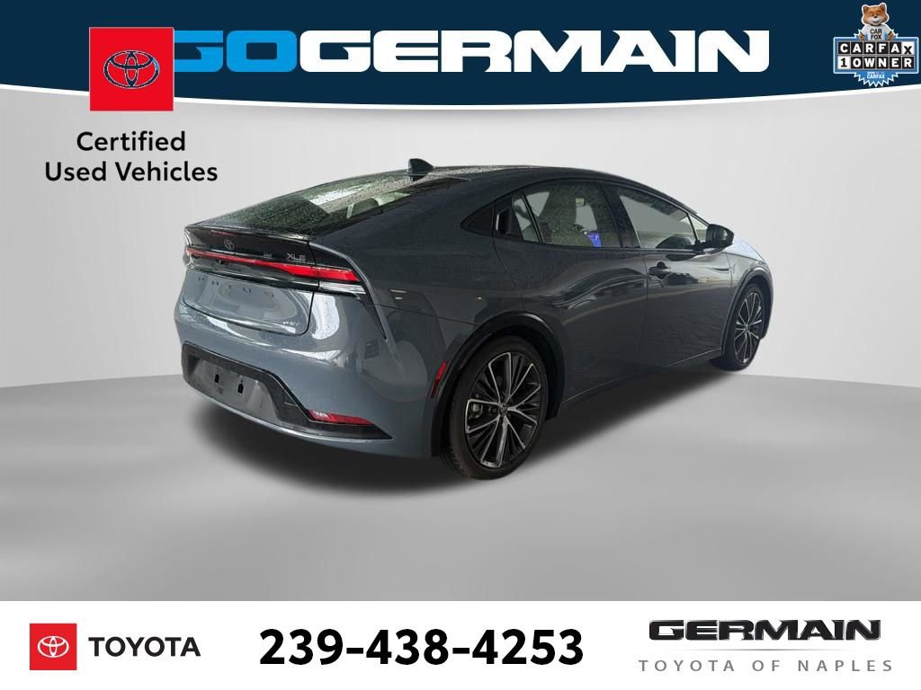 Used 2024 Toyota Prius XLE FWD image 5