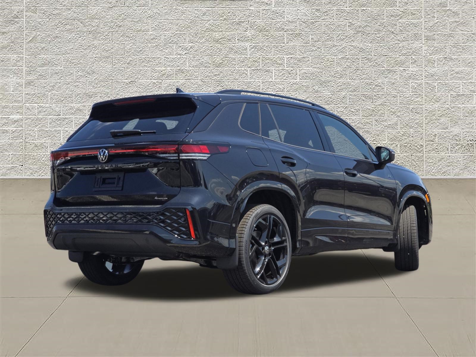 New 2026 Volkswagen Tiguan SE R-Line AWD/4WD image 7