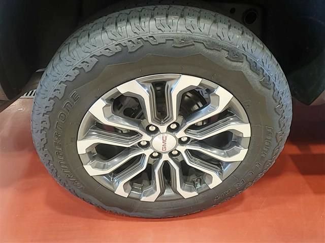 Used 2024 GMC Canyon Denali AWD/4WD image 20