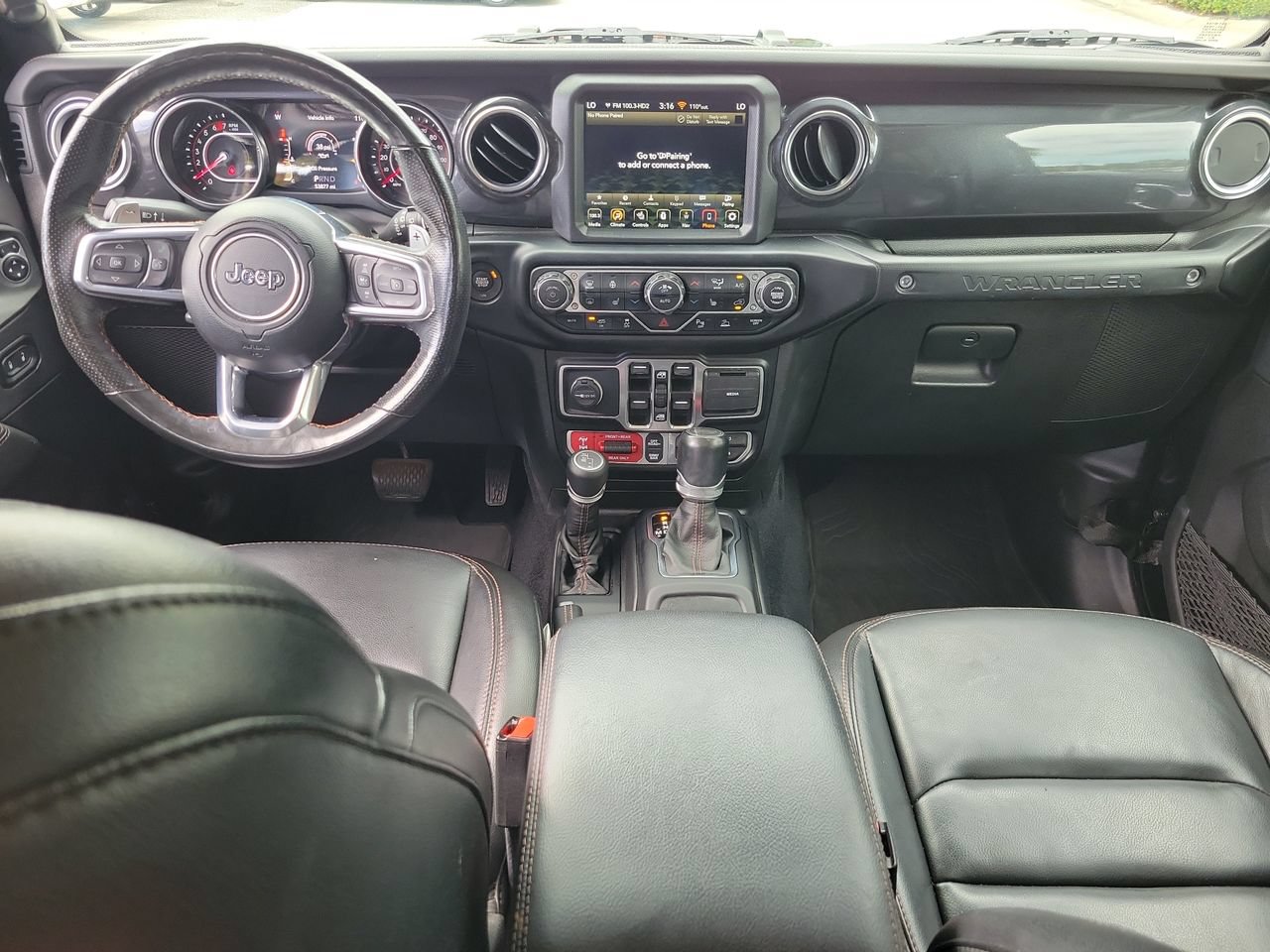 Used 2022 Jeep Wrangler Unlimited Rubicon w/ Dual Top Group AWD/4WD image 11