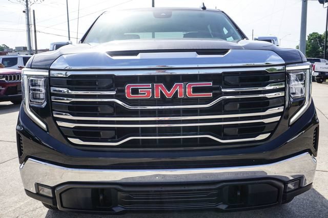 Used 2025 GMC Sierra 1500 SLT AWD/4WD image 12
