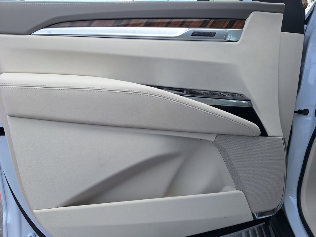 New 2026 Cadillac Escalade Platinum Luxury w/ LPO, Floor Liner Package AWD/4WD image 35