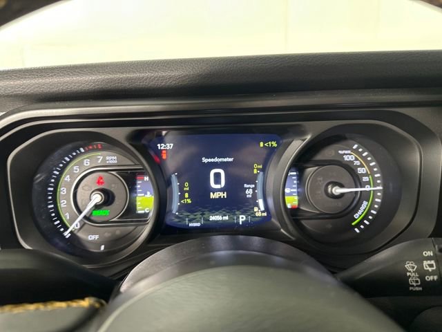 Used 2024 Jeep Wrangler Unlimited image 17