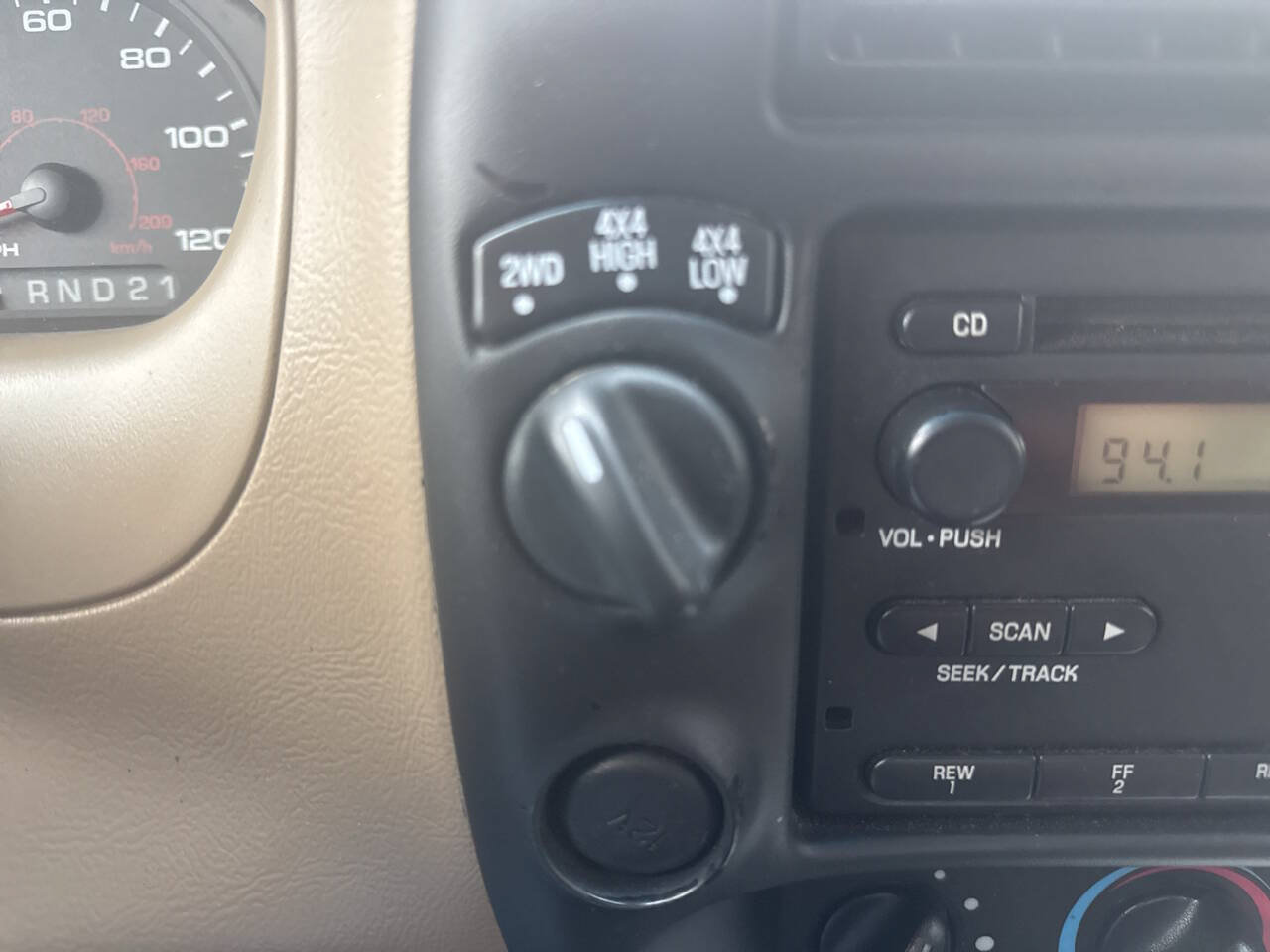 Used 2004 Ford Ranger XLT AWD/4WD image 15