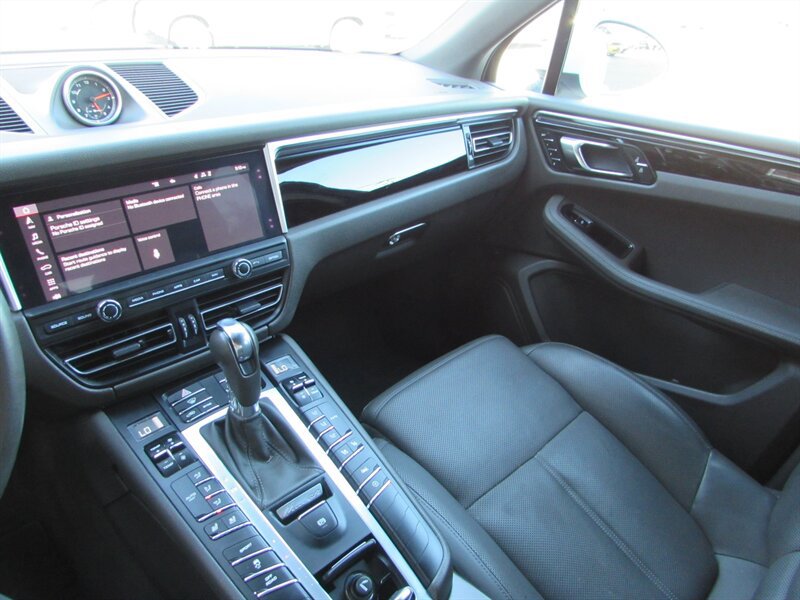 Used 2020 Porsche Macan S image 15