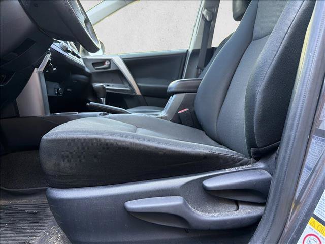 Used 2016 Toyota RAV4 LE AWD/4WD image 13