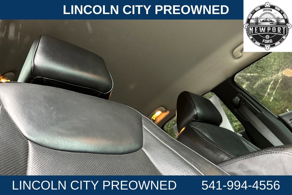 Used 2018 Chrysler 300 Limited image 15