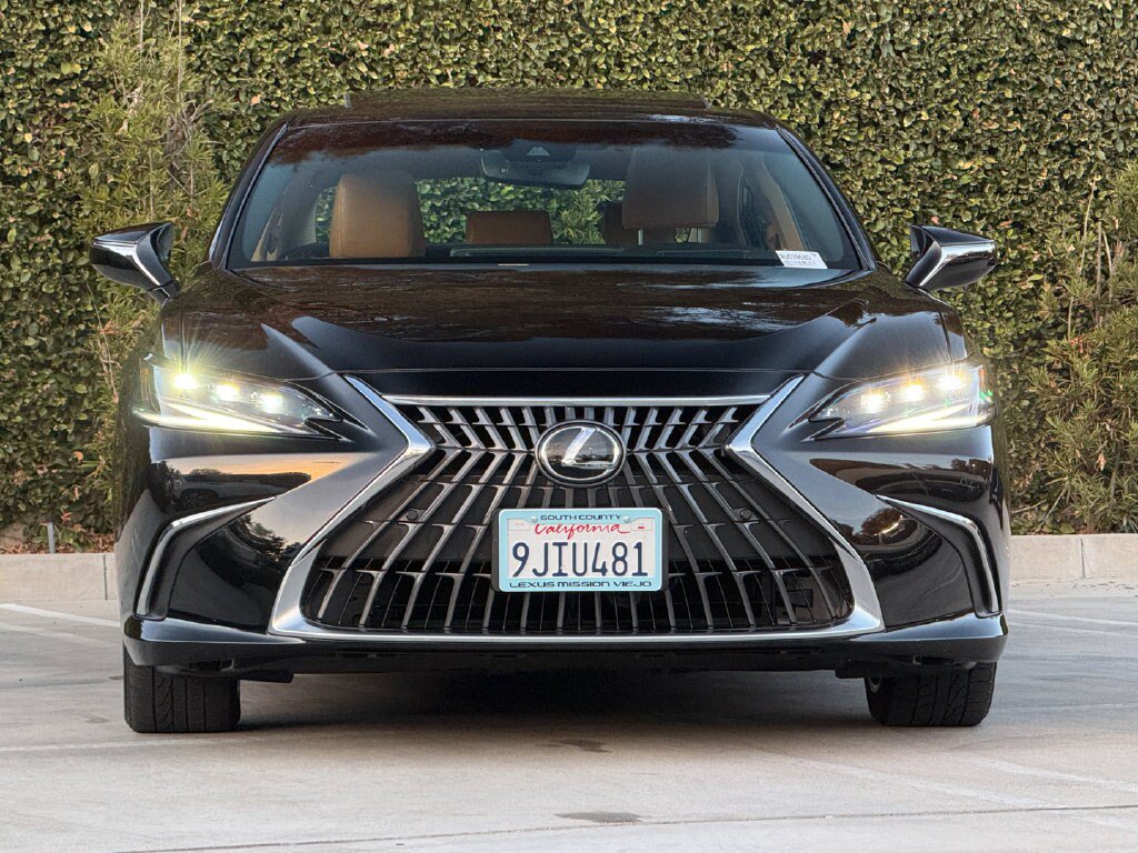 Certified 2024 Lexus ES 300h w/ Premium Package FWD image 5