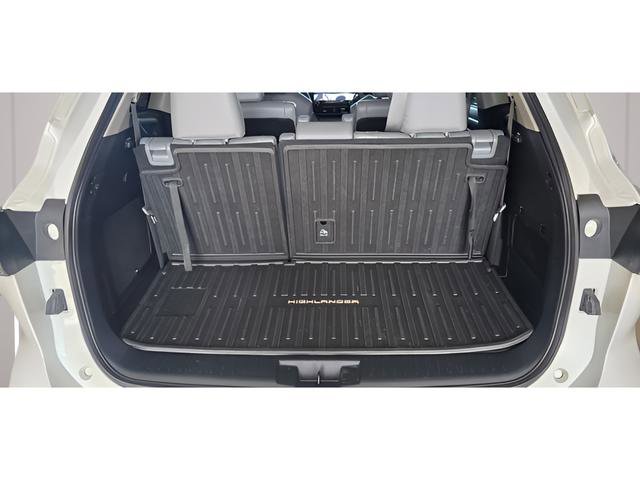 Used 2022 Toyota Highlander Limited AWD/4WD image 10